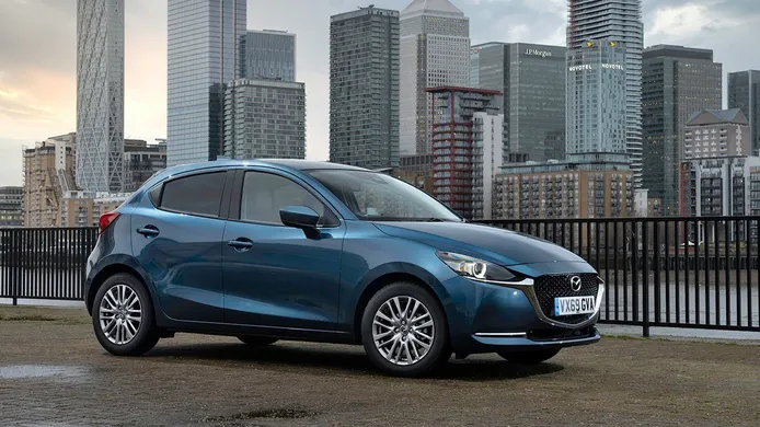 Todos los precios del nuevo Mazda2 2020, el utilitario japonés se actualiza