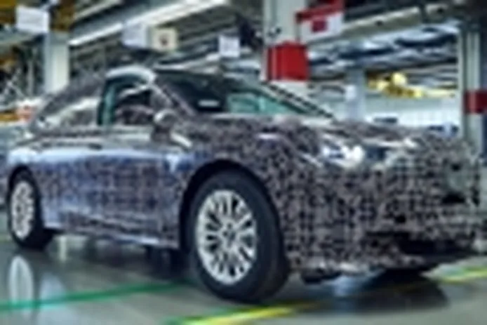 BMW asigna el nombre comercial iX al SUV eléctrico iNEXT, el tercero pero no definitivo