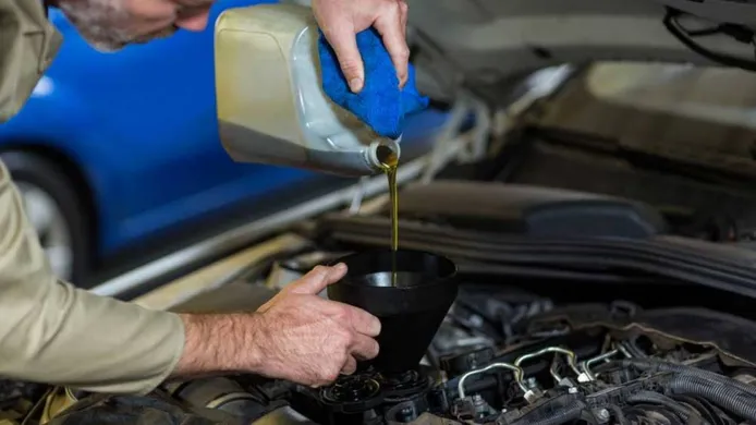 Consumo de aceite del motor: ¿es normal o tengo una avería?