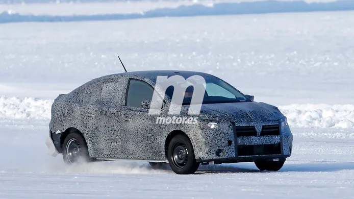 El nuevo Dacia Logan 2021 se enfrenta al frío y la nieve