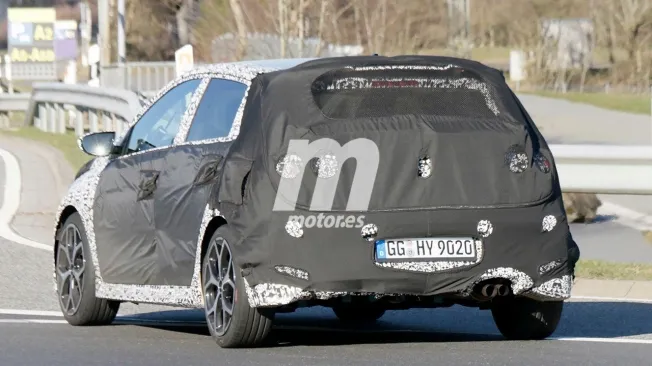 Hyundai i20 N - foto espía posterior