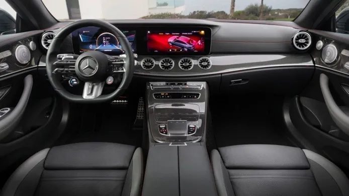 Mercedes Clase E Coupé 2020 - interior