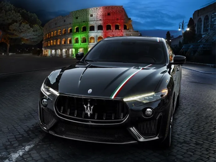 Los Maserati Levante Trofeo y GTS se visten con los colores de Italia