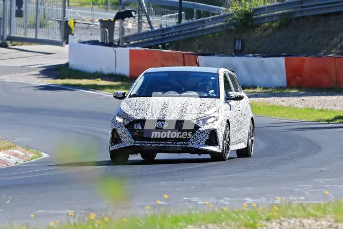 Nuevas fotos espía del nuevo Hyundai i20 N, el utilitario se destapa en Nürburgring