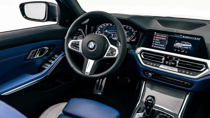 BMW M340i xDrive Touring First Edition - interior