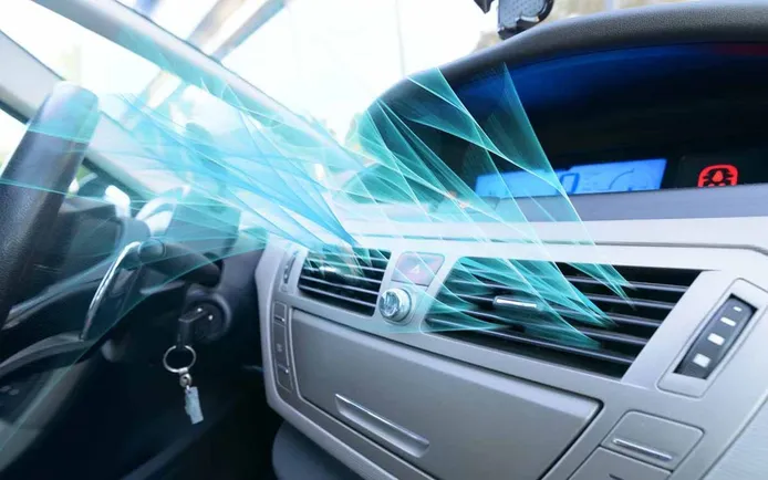 ¿Cómo funciona el aire acondicionado de un coche?