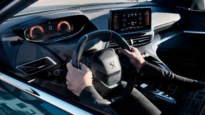 Peugeot 5008 2021 - interior
