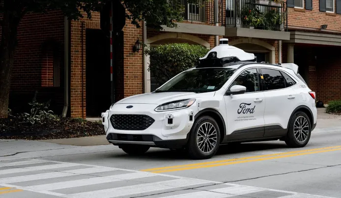 Ford presenta sus nuevos prototipos de conducción autónoma completa