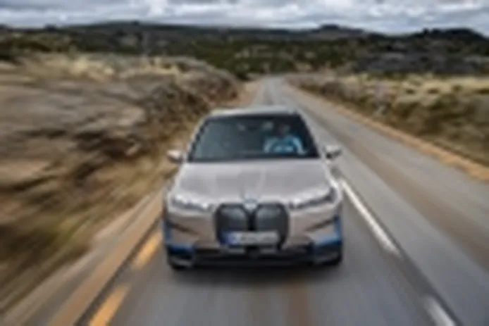 BMW iX, un SUV eléctrico que marca el inicio de una nueva era