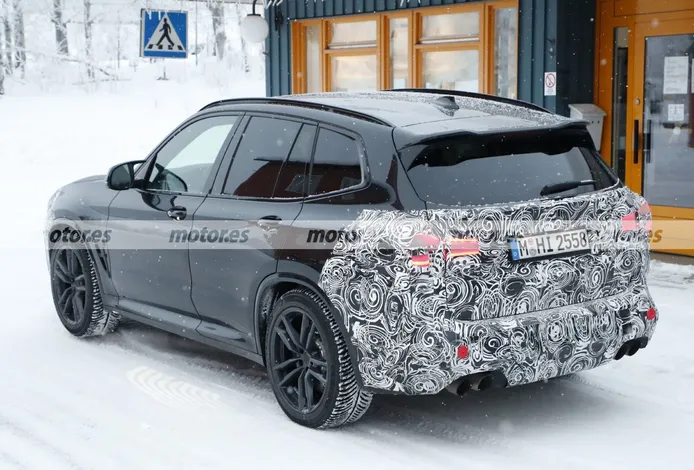 Foto espía BMW X3 M Facelift 2022 - exterior