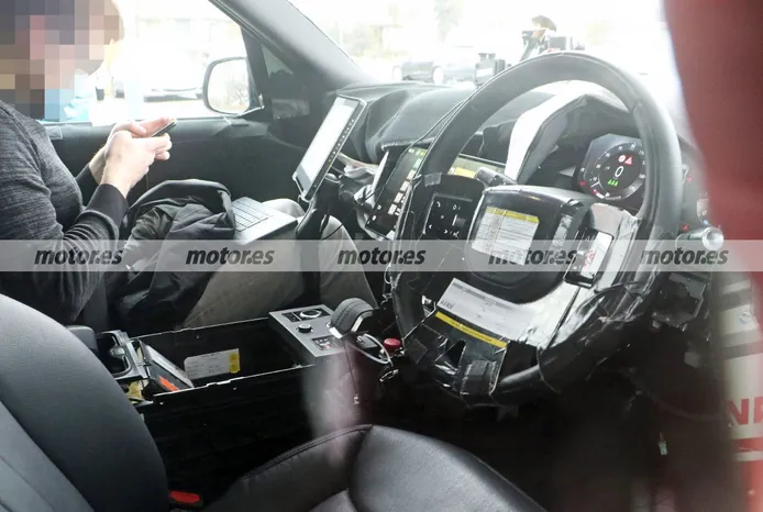Al descubierto el lujoso interior del nuevo Range Rover 2022 en nuevas fotos espía