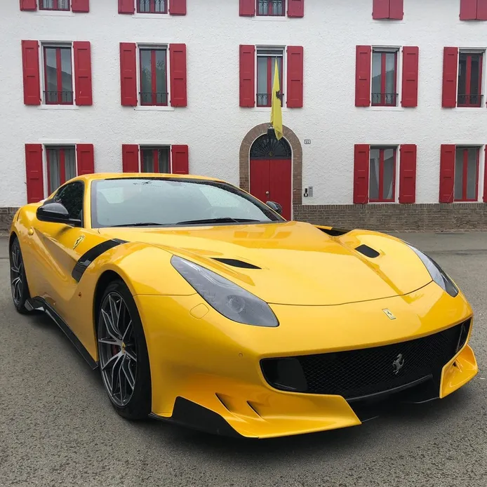 Los raros y destacables Ferrari amarillos: el único Ferrari F12tdf «120th Anniversary»