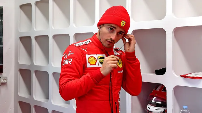 Leclerc da 110 vueltas en el primer día de test de Ferrari con los Pirelli de 18 pulgadas