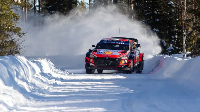 Ott Tänak sigue con paso firme en el Arctic Rally, no así Sébastien Ogier