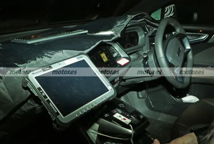 Foto espía Audi Q4 Sportback e-tron - interior