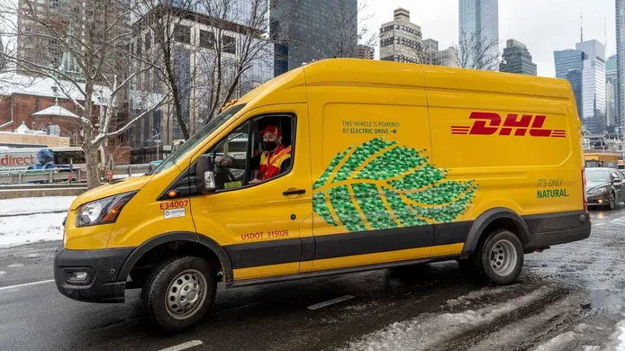 DHL adquiere toda una flota de furgonetas eléctricas de Lightning eMotors