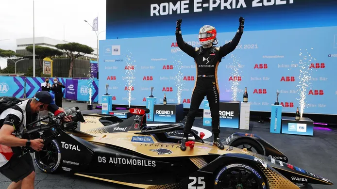 Jean-Eric Vergne conquista un caótico y accidentado ePrix de Roma