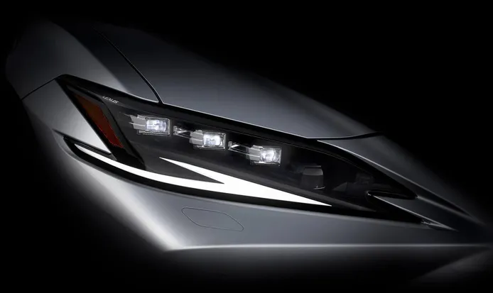 Primeras imágenes del Lexus ES facelift antes de su presentación