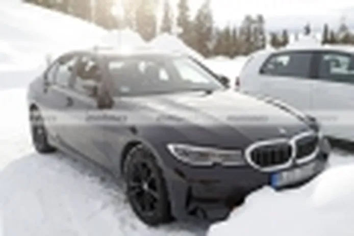 ¡Cazado! Primeras fotos espía del interior del BMW Serie 3 Facelift 2023