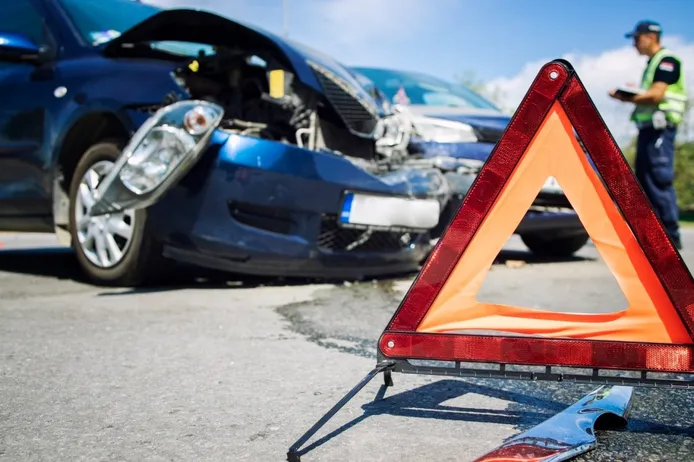 Las 6 infracciones peligrosas más habituales en coche según la DGT