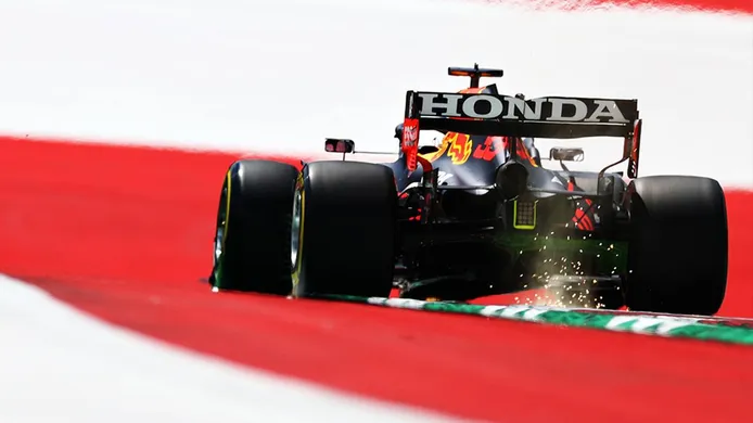 Verstappen domina en la fiesta de los límites de pista del Red Bull Ring