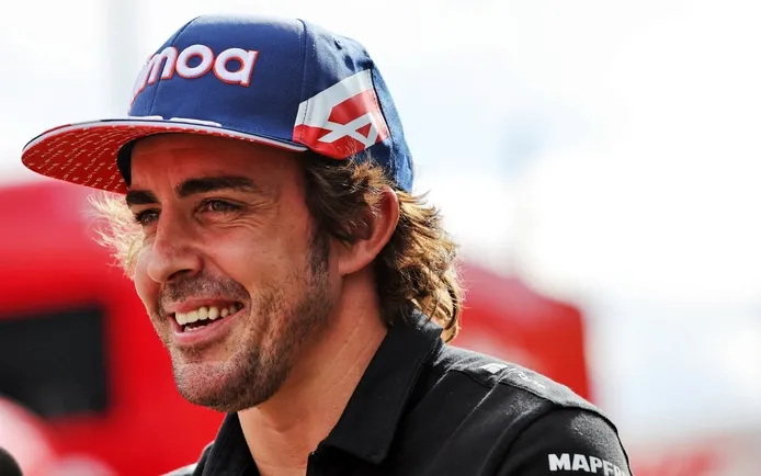 Alonso: «En 2022, soñar es gratis, pero no quiero titulares sobre ser campeón»