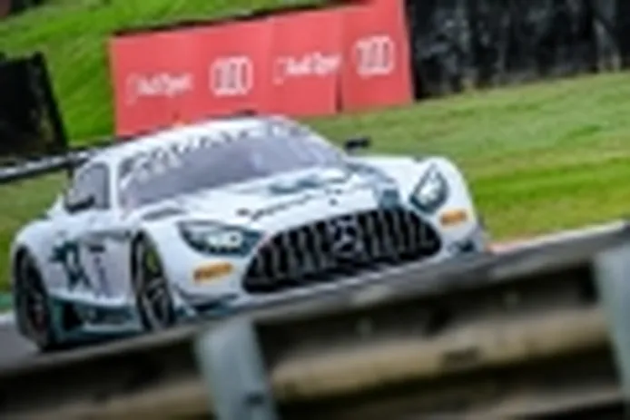 Stolz y Engel ganan la segunda carrera de la Sprint Cup en Brands Hatch