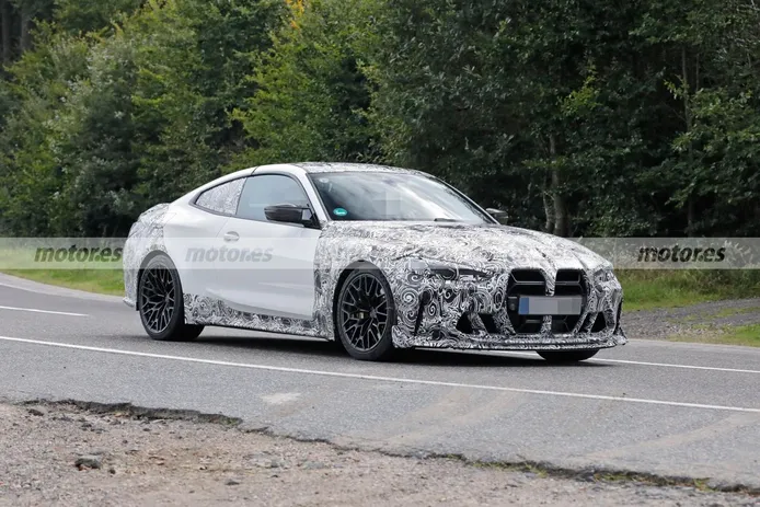 Foto espía BMW M4 CSL 2023 en Nürburgring - exterior