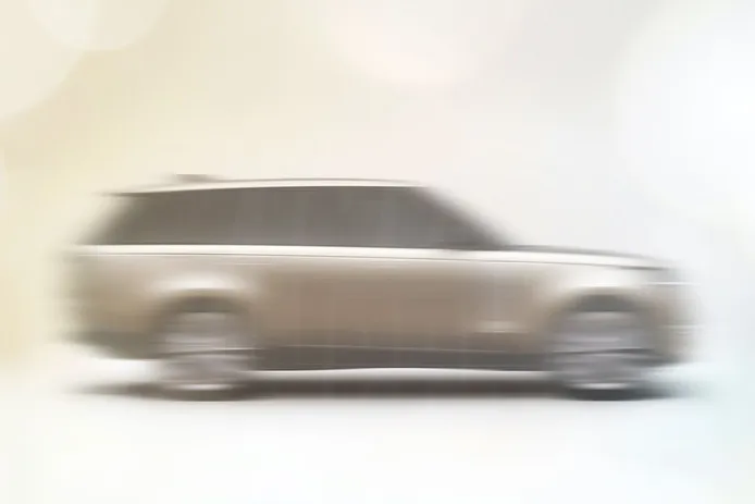 Primeros adelantos del nuevo Range Rover 2022, el lujoso todoterreno británico llega