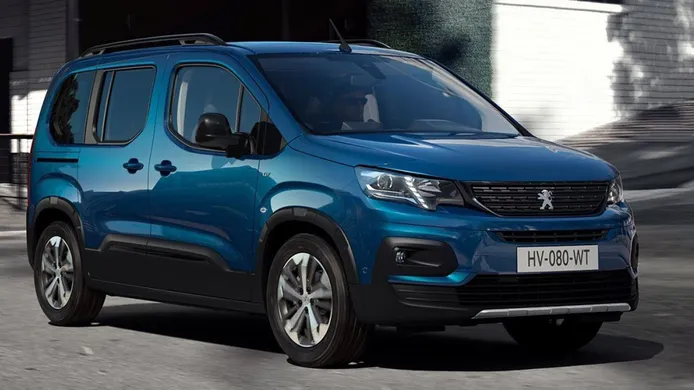 Peugeot deja de vender el Rifter y el Traveller con motores de gasolina y diésel
