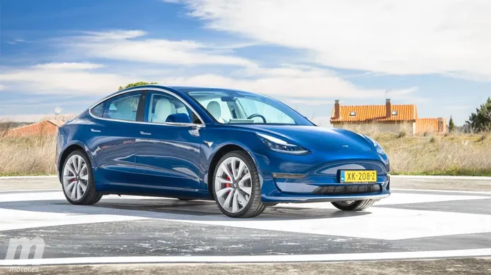 Europa - Diciembre 2021: El Tesla Model 3 consigue una nueva victoria