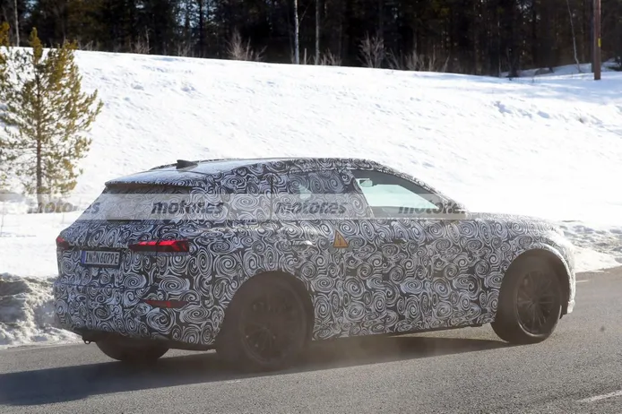 Fotos espía Audi RSQ6 e-tron 2024