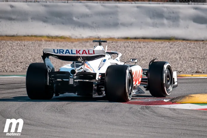 Haas F1 confirma que se pierde el inicio del test de Bahréin y Uralkali contraataca