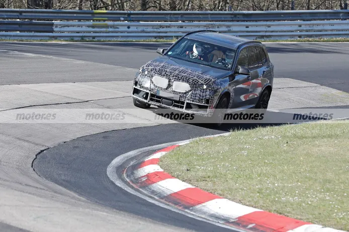 Pequeño destape del BMW X5 M Competition Facelift 2023 en nuevas pruebas en Nürburgring