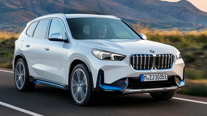 BMW iX1, un nuevo SUV compacto 100% eléctrico cargado de tecnología