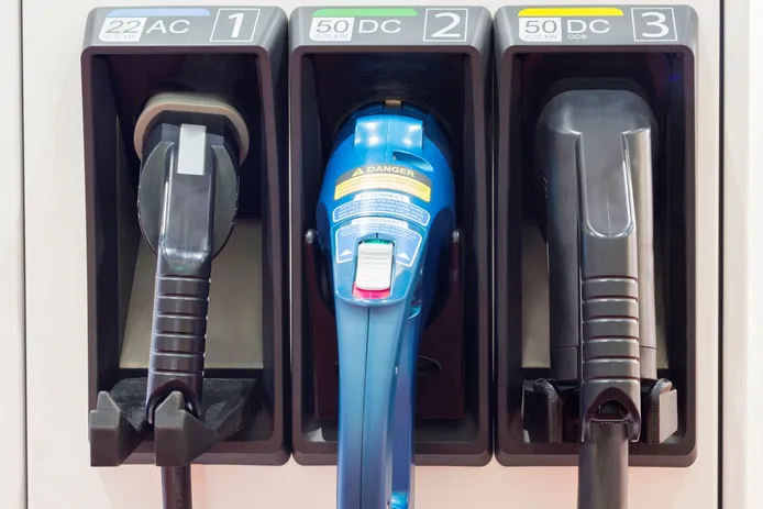 Conoce todos los tipos de cables de carga para coche eléctrico