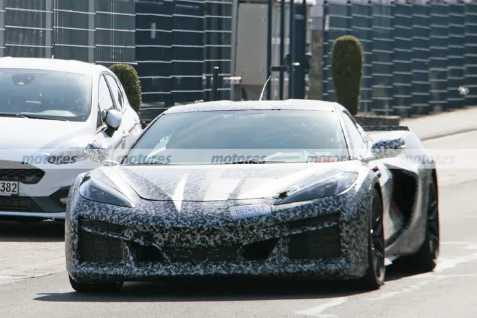 Tres prototipos del nuevo Chevrolet Corvette E-Ray son cazados en Nürburgring