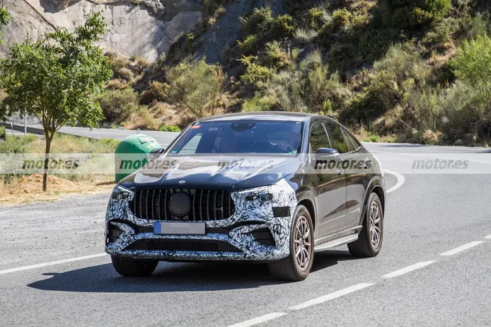 El revisado Mercedes-AMG GLE Coupé 53 Facelift se presenta en las pruebas de verano