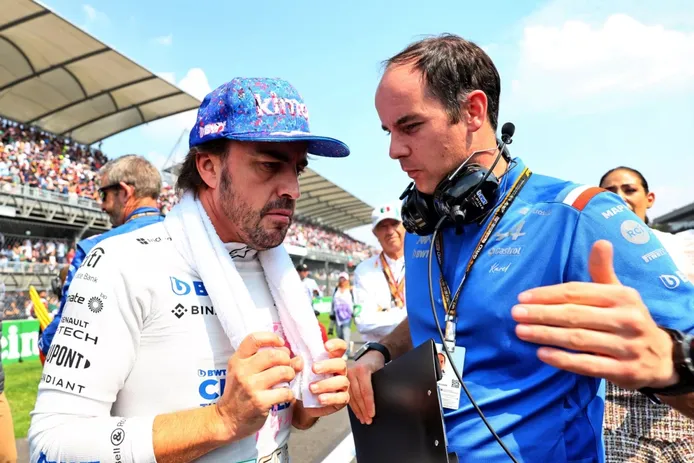 Las explicaciones de Szafnauer no convencen a un desesperado Fernando Alonso: «Alpine no está preparada»