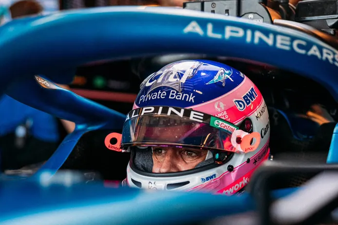 Fernando Alonso salva una clasificación atípica, explica el bajón de Alpine y avanza su estrategia de carrera