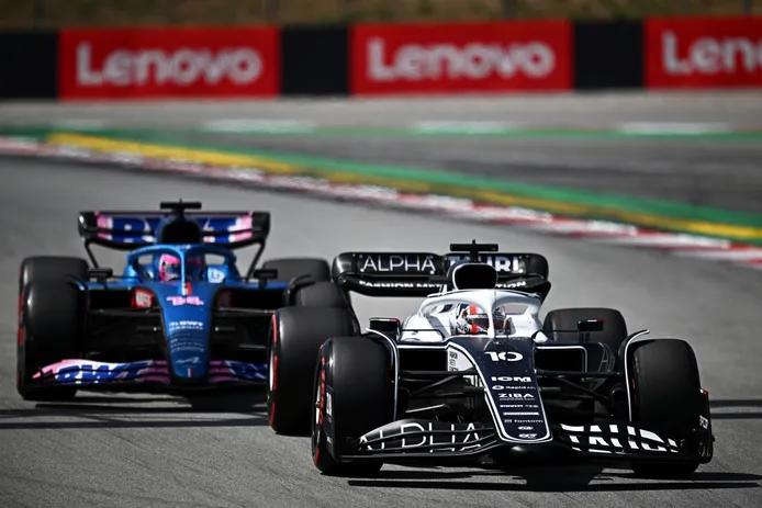Gasly sabe lo difícil que será llenar el vacío de Fernando Alonso en Alpine: «Uno de los GOAT, una leyenda»