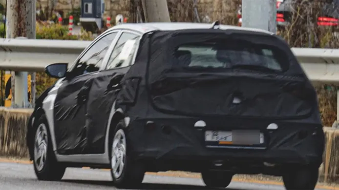 Las primeras fotos espía del nuevo Hyundai i20 adelantan una importante actualización