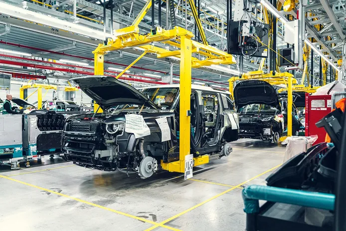 Los nuevos Range Rover se salvan de las duros recortes de producción de JLR en Reino Unido