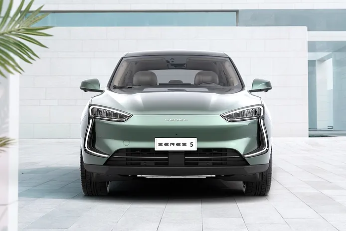 El Seres 5 debuta en Alemania, un nuevo SUV eléctrico con el foco puesto en el Tesla Model Y