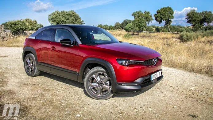 Mazda advierte sobre los coches eléctricos de gran autonomía: «No son sostenibles»