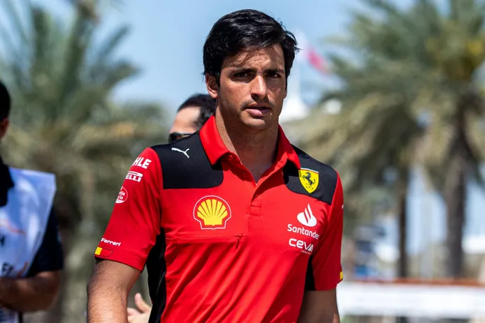 Carlos Sainz desvela los puntos débiles del SF-23 y anticipa un mejor Ferrari en Jeddah