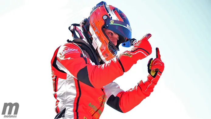 Eliseo Donno arrasa en el inicio de la Ferrari Challenge 2023 en Cheste