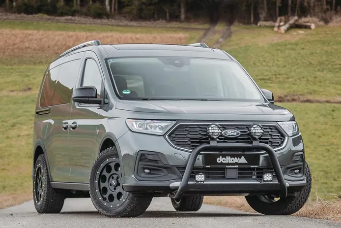 Delta4x4 transforma el Ford Tourneo Connect en una furgoneta todoterreno ideal para Camper
