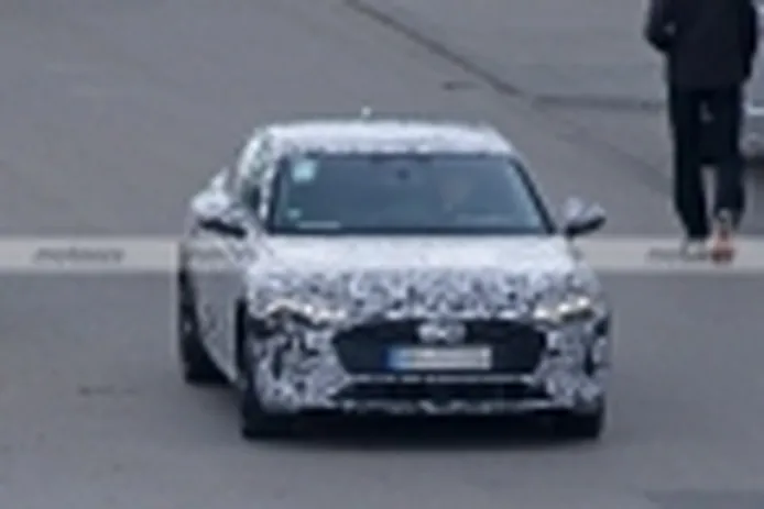 Primeras fotos espía del nuevo Audi A5 Sportback 2025, una completa renovación que marca la despedida del A4 Sedán