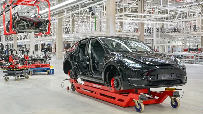 Tesla presume de nuevo récord de producción de coches eléctricos en solo 7 meses